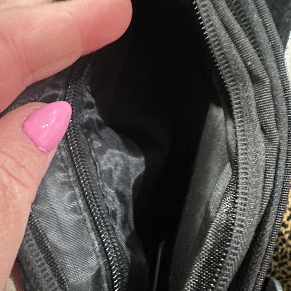 3 Pocket Black Cross Body Bag - Picture 3 of 5